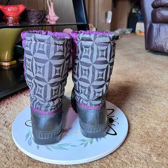 Women's Sorel Purple Winter snow Boots with illuminate Sz 6 Waterproof. - Picture 4 of 16